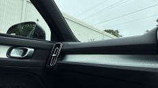 Volvo XC40 2.0 B3P Plus Dark 5dr Auto Petrol Estate